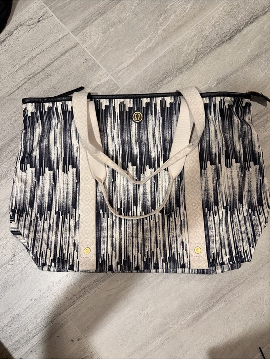 lululemon athletica Handbags - lululemon athletica Black & Cream Graphic Tote